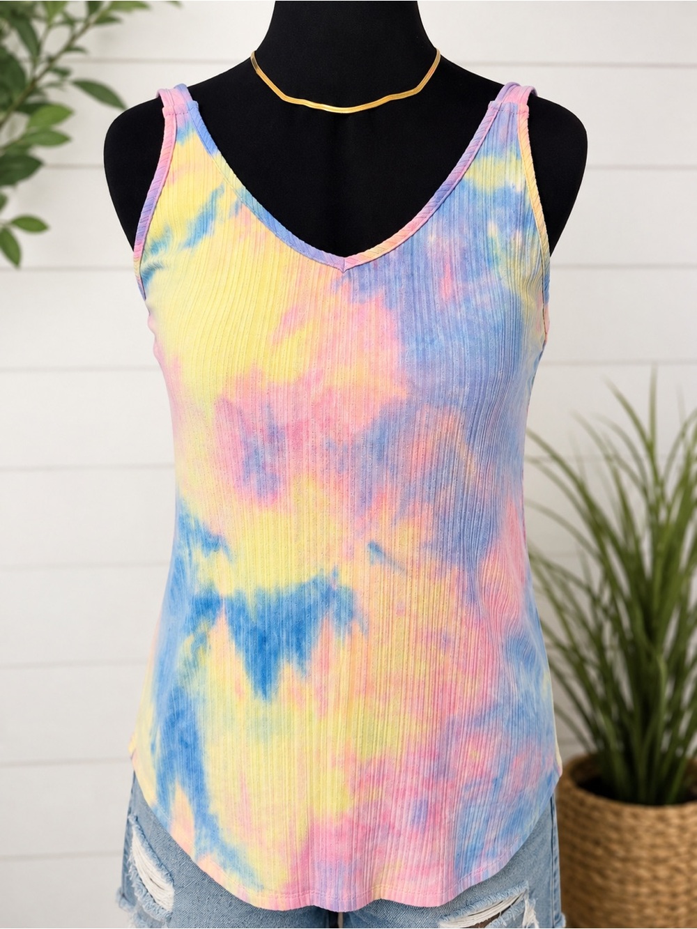 Pastel Tie-Dye V-Neck Ribbed Tank Top - Multicolor